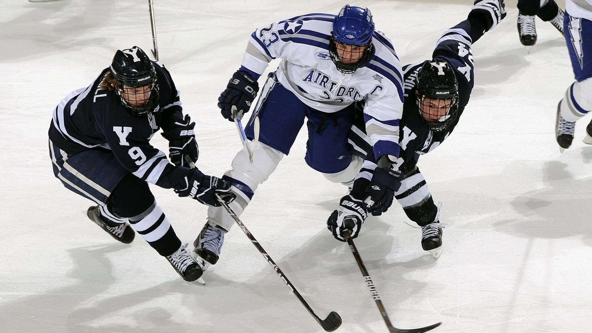 哥伦比亚骑手玛丽亚·阿庞特在2024年巴黎奥运会盛装舞步比赛中以“Lord of the Dance”马匹获得第30名，表现稳定。