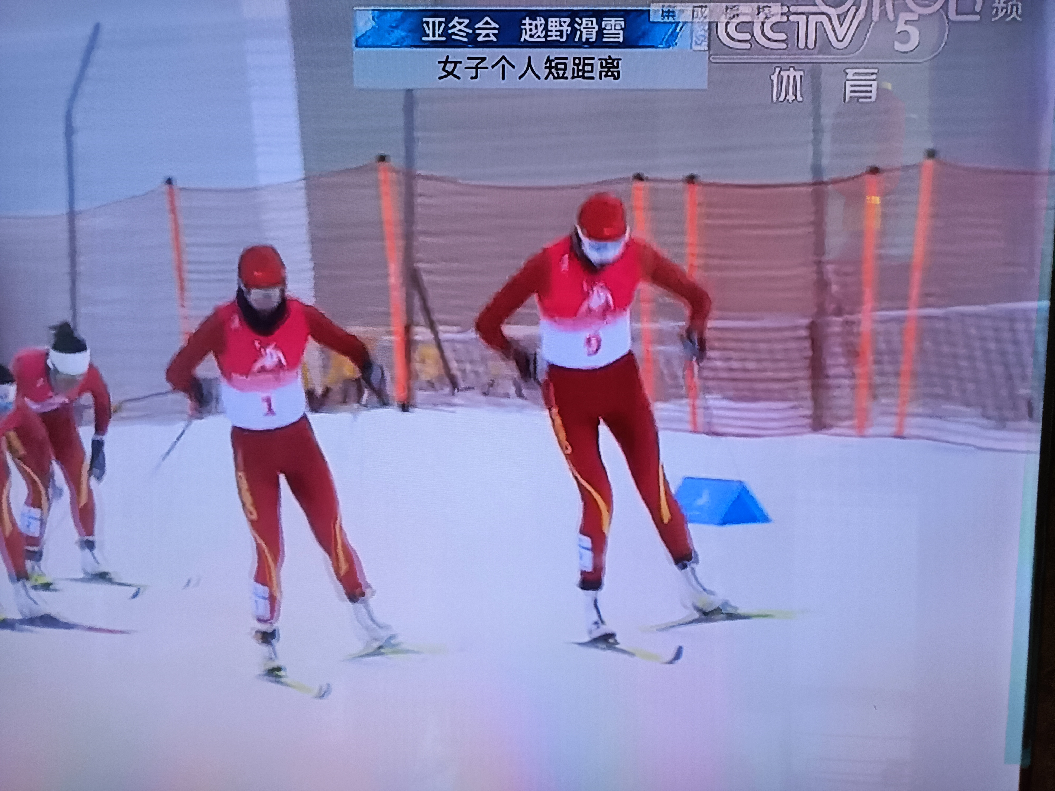 “滑雪教练访谈：技术、心态与安全并重！”