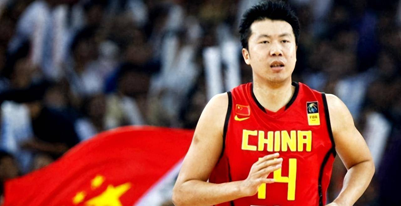 王治郅：中国NBA第一人的坎坷与辉煌