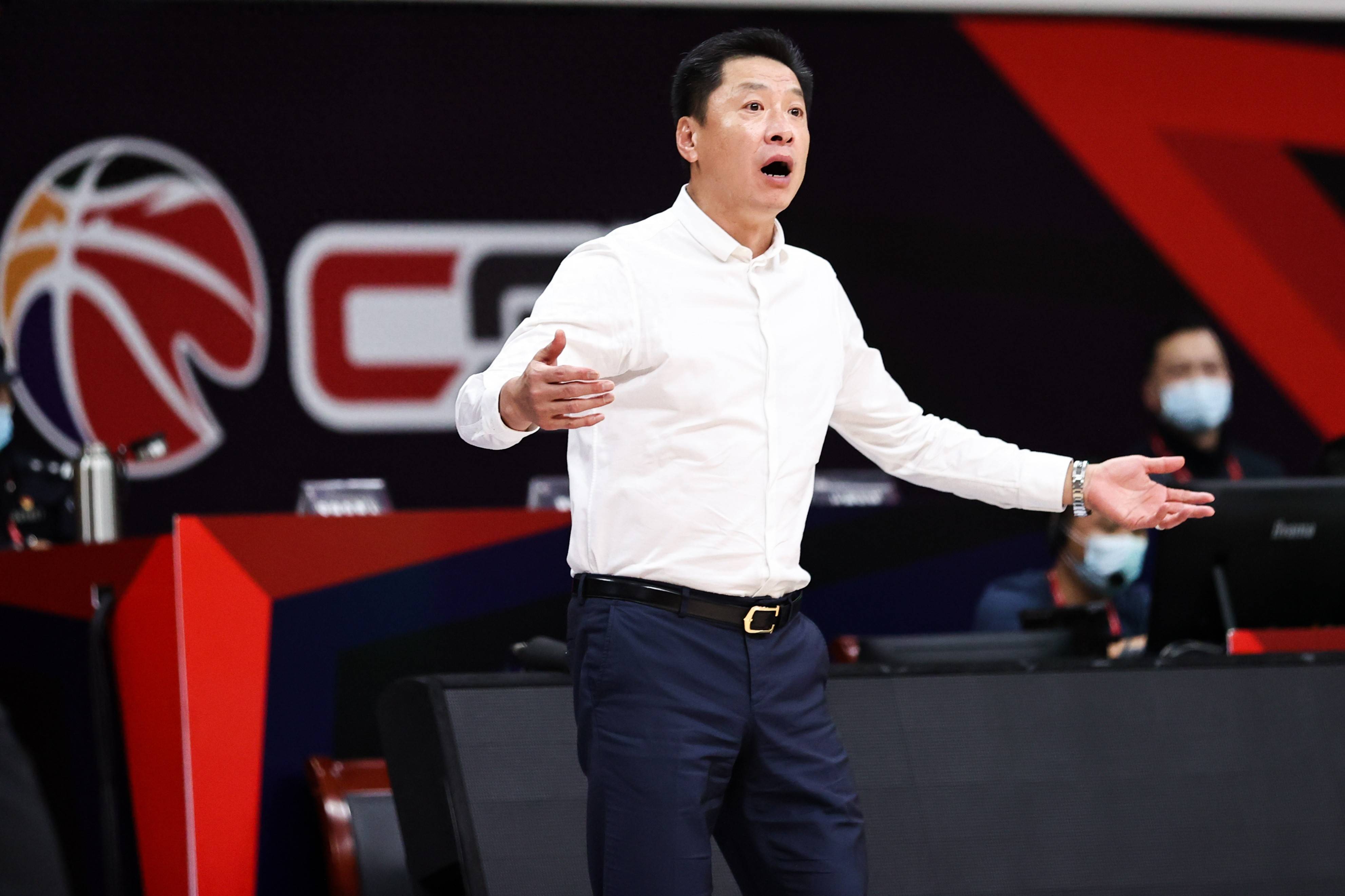 CBA裁判争议：职业化还需多久？